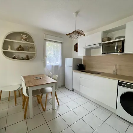 Le Cocon Camarguais 4 Personnes Piscine Climatisation Wifi Parking Prive *